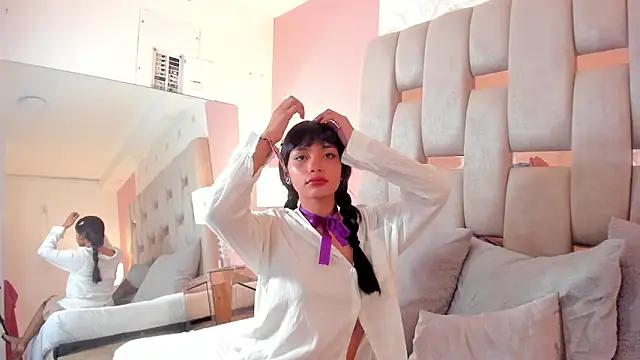 melina voss online show from March 4, 11:56 pm