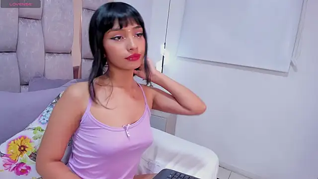 melina voss online show from April 10, 5:03 am