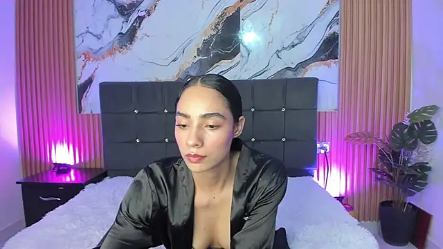 ALEJA R01 online show from March 7, 8:47 pm