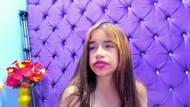 ZoeBarbiee online show from March 12, 8:51 am