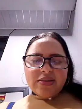 violetapeeveet online show from March 25, 7:08 am