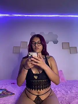 Daliila 11x online show from March 28, 3:07 am