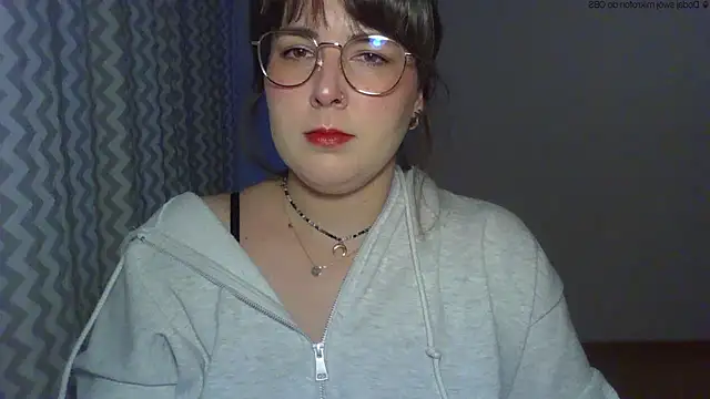 Snapshot of ClaraHard chatting on May 11, 5:32 pm ClaraHard online show from May 11, 5:32 pm