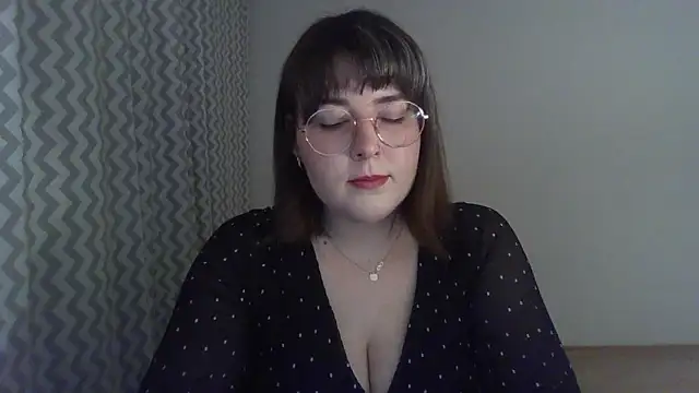 ClaraHard online show from March 5, 6:48 pm