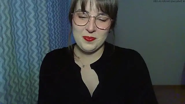 Snapshot of ClaraHard chatting on May 18, 6:12 pm ClaraHard online show from May 18, 6:12 pm