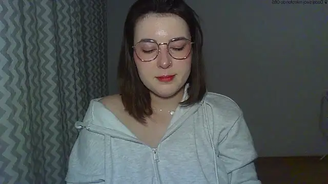 Snapshot of ClaraHard chatting on May 8, 8:23 pm ClaraHard online show from May 8, 8:23 pm