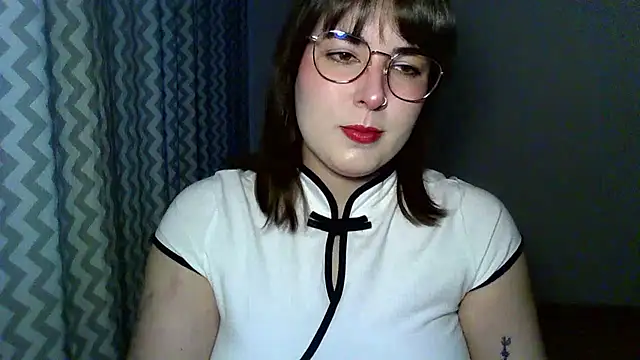 ClaraHard online show from July 8, 5:46 pm