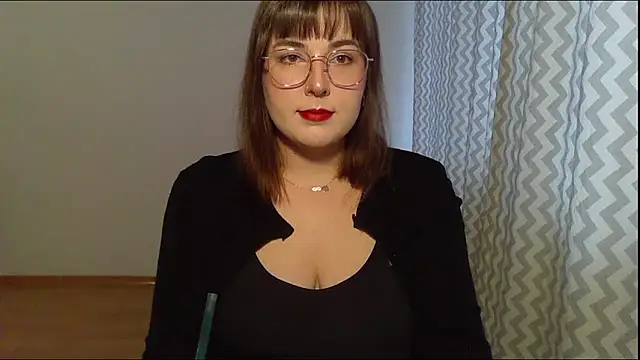 ClaraHard online show from June 15, 5:45 pm