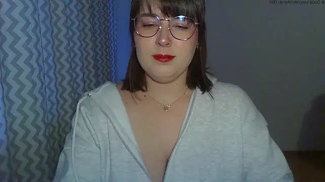 Snapshot of ClaraHard chatting on April 22, 5:31 pm ClaraHard online show from April 22, 5:31 pm