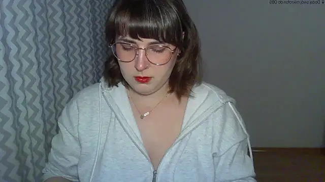 ClaraHard online show from April 20, 5:25 pm