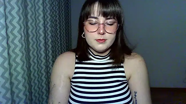 ClaraHard online show from July 4, 8:24 pm