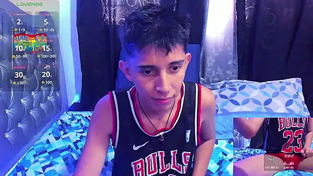 gomitaboy1 online show from March 7, 6:13 pm