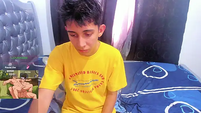 gomitaboy1 online show from March 20, 7:37 pm