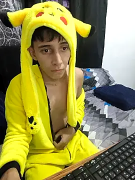 gomitaboy1 online show from April 13, 7:07 pm