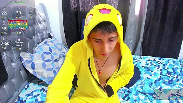 gomitaboy1 online show from March 11, 7:08 pm