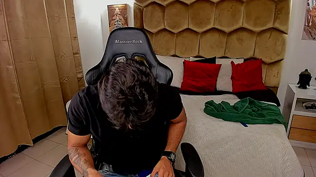 Emmet CollinsJS online show from March 20, 4:57 am