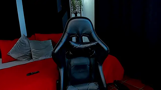 Emmet CollinsJS online show from April 9, 5:09 am