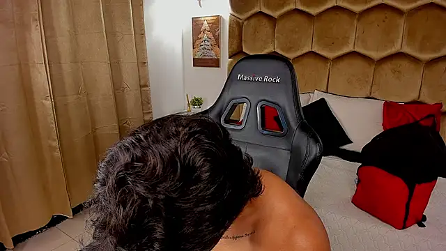 Emmet CollinsJS online show from March 19, 4:34 am