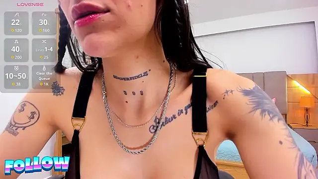 EmiilieThompson online show from March 22, 4:05 am