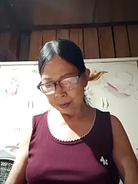 Snapshot of Sky-rain98 chatting on June 4, 3:06 pm Sky-rain98 online show from June 4, 3:06 pm