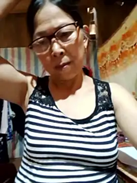 Snapshot of Sky-rain98 chatting on June 3, 8:37 am Sky-rain98 online show from June 3, 8:37 am