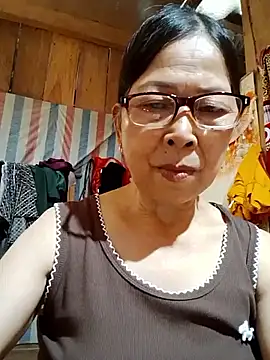 Snapshot of Sky-rain98 chatting on June 7, 9:03 am Sky-rain98 online show from June 7, 9:03 am