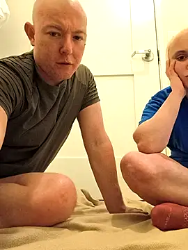 luckilyfound3 online show from March 26, 3:05 am