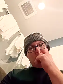 luckilyfound3 online show from March 12, 9:35 am