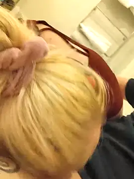 luckilyfound3 online show from April 8, 7:59 pm