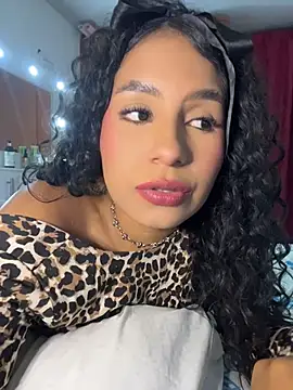 Snapshot of AmeliaAndersson chatting on July 15, 7:04 am AmeliaAndersson online show from July 15, 7:04 am
