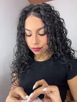 AmeliaAndersson online show from May 14, 7:27 am