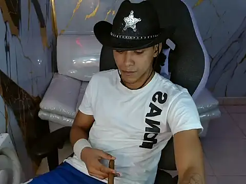 taylor bigdick18 online show from March 29, 2:02 am