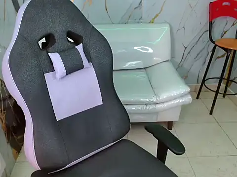 taylor bigdick18 online show from March 30, 2:46 am