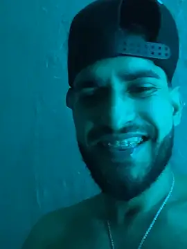 Snapshot of chuly00 chatting on March 4, 4:53 am chuly00 online show from March 4, 4:53 am