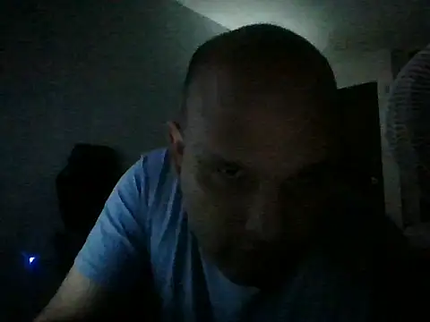 Snapshot of Heavy_RebellxX chatting on March 4, 6:32 am Heavy RebellxX online show from March 4, 6:32 am