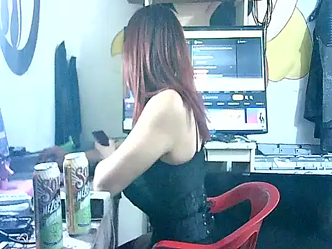 Snapshot of naomitrans32 chatting on March 4, 7:05 am naomitrans32 online show from March 4, 7:05 am