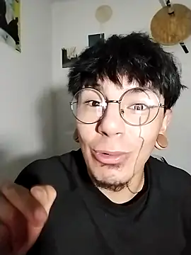 Snapshot of Apolo444 chatting on March 5, 2:41 am Apolo444 online show from March 5, 2:41 am