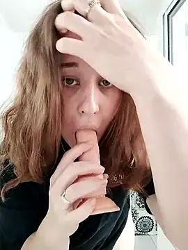 beluve l online show from March 31, 3:47 pm