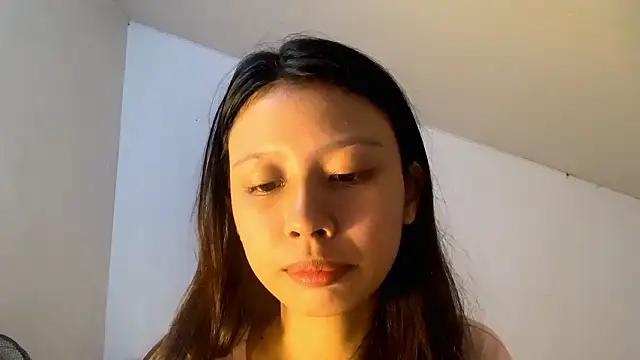 HenrietteRoses online show from March 7, 3:06 pm