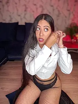 Lunaliaa  online show from March 19, 5:29 am