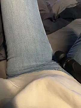 Snapshot of aleexii_s chatting on March 4, 7:21 pm aleexii s online show from March 4, 7:21 pm