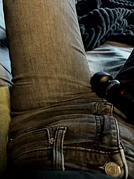 aleexii s online show from March 16, 3:59 pm