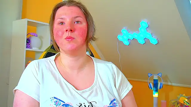 MelodyMoores online show from May 20, 6:21 am