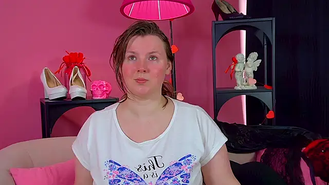MelodyMoores online show from May 8, 6:28 am