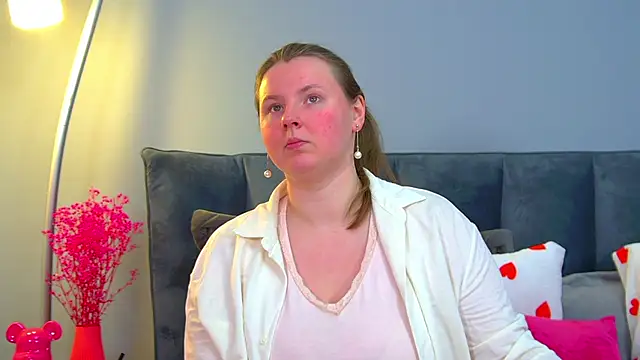 MelodyMoores online show from March 28, 6:47 am