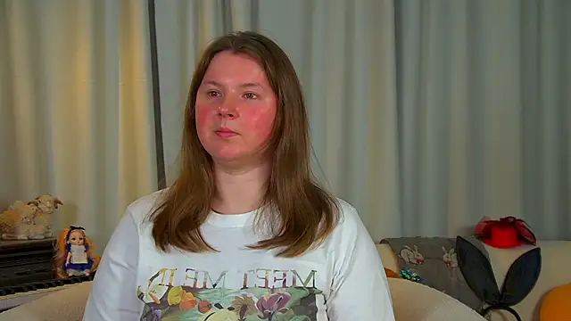 MelodyMoores online show from June 1, 6:57 am