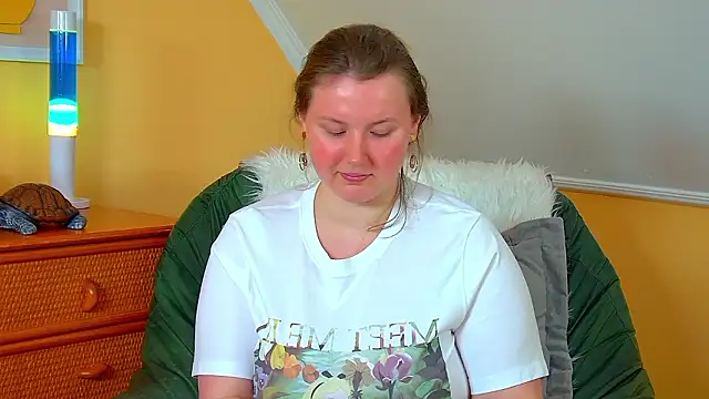 MelodyMoores online show from March 14, 6:30 am