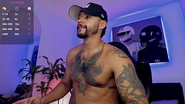 Snapshot of NikoHank_ chatting on April 28, 5:23 am NikoHank online show from April 28, 5:23 am