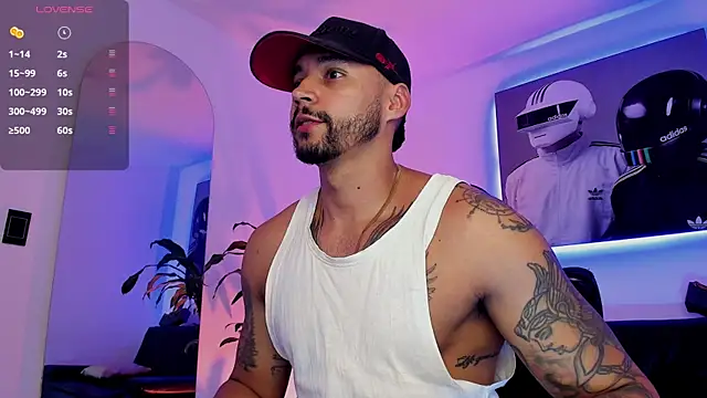 Snapshot of NikoHank_ chatting on June 9, 5:41 am NikoHank online show from June 9, 5:41 am