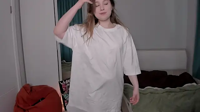 JennyHardy online show from June 20, 2:22 pm